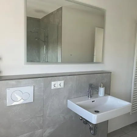 Moderne Penthouse- Mit Alpensicht Und Grossem Balkon Naehe Messe Apartment Friedrichshafen