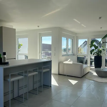 アパート Moderne Penthouse- Mit Alpensicht Und Grossem Balkon Naehe Messe