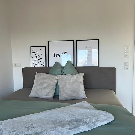 Moderne Penthouse- Mit Alpensicht Und Grossem Balkon Naehe Messe Apartment *